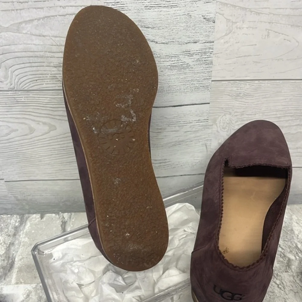 Ugg maroon‎ suede flats SZ 6